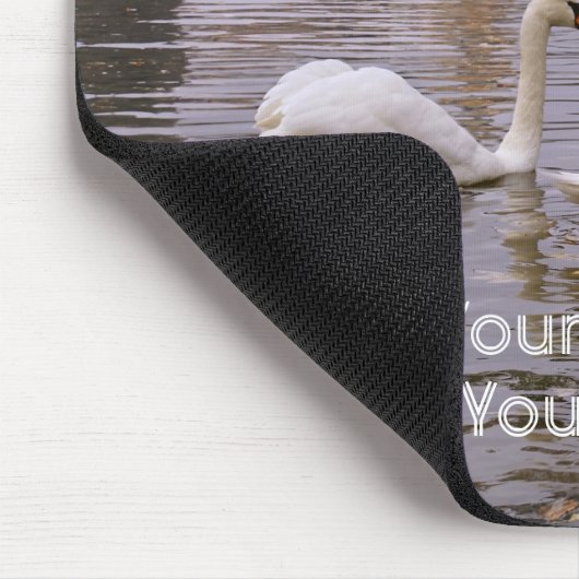 Swans und Karlsbrücke in Prag Mousepad (Ecke)