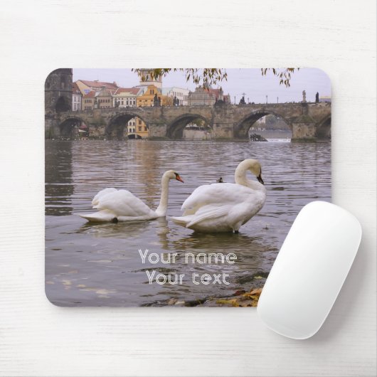 Swans und Karlsbrücke in Prag Mousepad (Mit Mouse)
