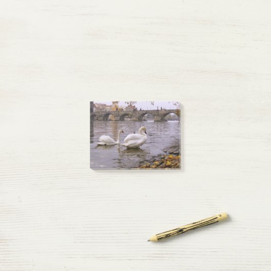 Swans und Karlsbrücke in Prag Post-it Klebezettel (Auf Schreibtisch)