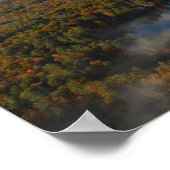 Sweeps Husky über den Maine Lake Poster (Ecke)