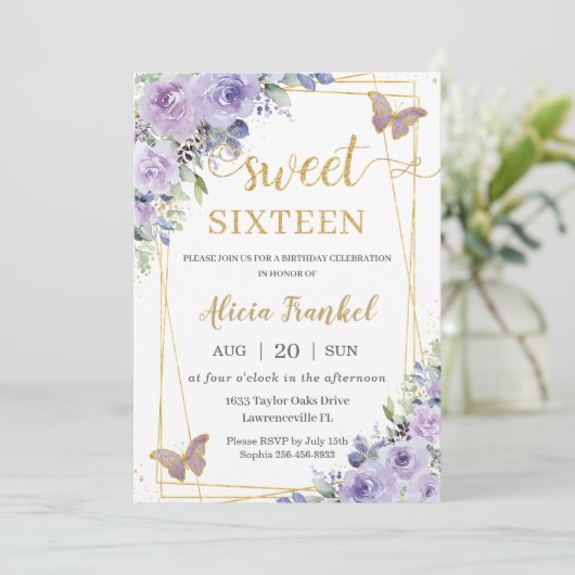 Sweet 16 16 Lila Lilac Floral Butterfliegen Einladung (Stehend Vorderseite)
