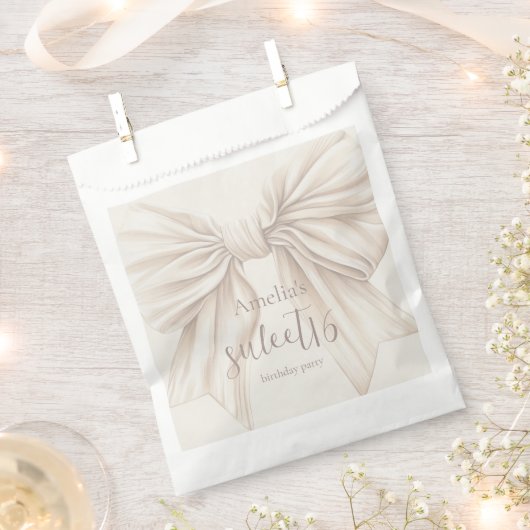Sweet 16 Beige Bow Watercolor Geschenktütchen (Ausgeschnitten)