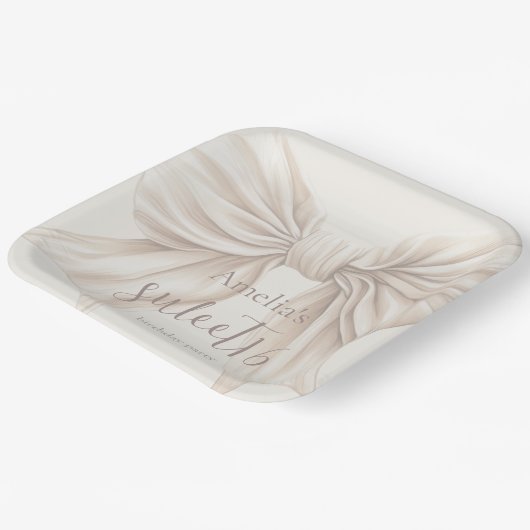 Sweet 16 Beige Bow Watercolor Pappteller (Gewinkelt)