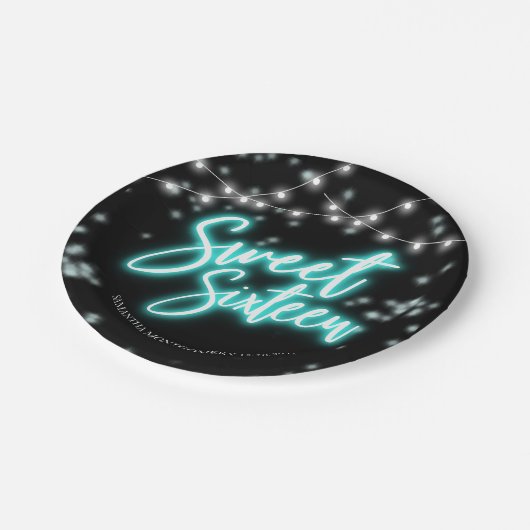 Sweet 16 Birthday Aquamarin Neon Glow Dunkles Part Pappteller (Schrägansicht)