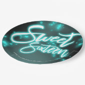 Sweet 16 Birthday Aquamarin Neon Glow Dunkles Part Pappteller (Schrägansicht)