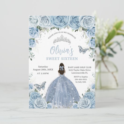 Sweet 16 Birthday Blue Floral Silver Butterfly Einladung (Stehend Vorderseite)