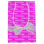 Sweet 16 Birthday Bow on Pink Mittlere Geschenktüte (Vorderseite)