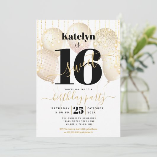 Sweet 16 Birthday Girly Glam Gold Balloons Script Einladung (Stehend Vorderseite)