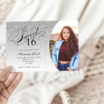 Sweet 16 Birthday Silver Glitzer Glam Foto<br><div class="desc">Diese trendige Glitzer Geburtstagsfeier lädt Sie mit einer eleganten Typografie und Ihrem LieblingsFoto ein. Fügen Sie den benutzerdefinierten Text mithilfe des Vorlagenformulars hinzu. Zusätzliche Optionen für Text und Layout sind verfügbar,  wenn Sie weitere Anpassungen vornehmen möchten.</div>