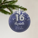 Sweet 16 blaue Sterne Ornament Aus Glas<br><div class="desc">Eine marineblau Hintergrundfarbe mit Imitaten silbernen Sternen. Die blaue Farbe ist ungleichmäßig. Fügen Sie Ihren Namen,  Text hinzu.</div>