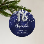 Sweet 16 blaue Sterne Ornament Aus Metall<br><div class="desc">Eine marineblau Hintergrundfarbe mit Imitaten silbernen Sternen. Die blaue Farbe ist ungleichmäßig. Fügen Sie Ihren Namen,  Text hinzu.</div>