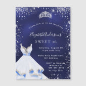 Sweet 16 blauen silbernen Glitzer Kleid tiara glam Magneteinladung (Vorderseite)