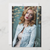 Sweet 16. Blume Gold Schwarzes Foto Confetti Park Einladung (Vorderseite)