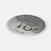 Sweet 16 Falling Black Glitter & Monogramm Pappteller (Schrägansicht)