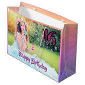 Sweet 16. Geburtstag Foto lila Große Geschenktüte (Vorderseite Schrägansicht)
