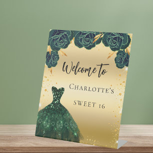 Sweet 16 grün goldenes Kleid Blumen Willkommen Sockelschild
