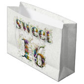 Sweet 16 Happy Birthday Wildblumen Text Große Geschenktüte (Vorderseite Schrägansicht)