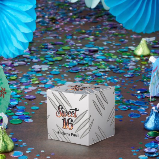 Sweet 16 In Fire Flames and Silver Plate Birthday Geschenkschachtel (Party)