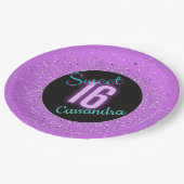 Sweet 16 Lila Silberbrillanz Personalisiert Pappteller (Schrägansicht)