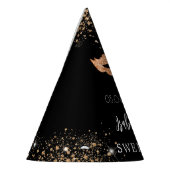 Sweet 16 masquerade schwarze Goldmaske Name Partyhütchen (Links)