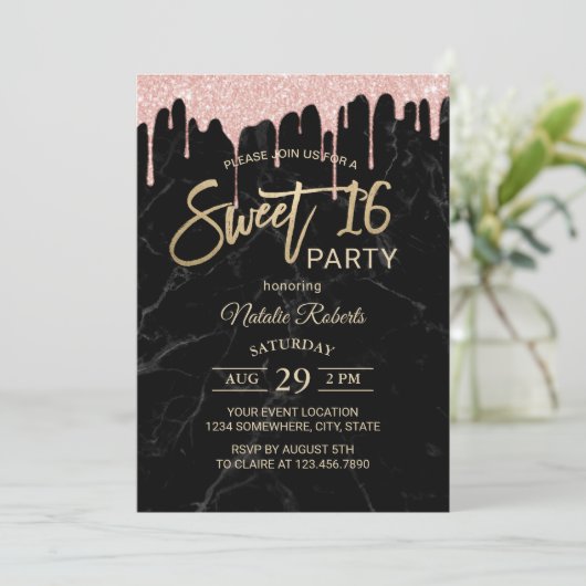 Sweet 16 Moderne Rose Gold Tropfen Schwarzer Marmo Einladung (Stehend Vorderseite)