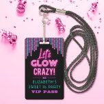Sweet 16 Neon Glow Geburtstagsparty Ausweis<br><div class="desc">Eine niedliche,  künstlerische und stilvolle neonglänzende Geburtstagsparty VIP Pass. Eine coole Geburtstagsfeier für Teenager. Auch Spaß für ein Retro "80er Stil Party. Entworfen für Sie von BlackBerry Boulevard.</div>