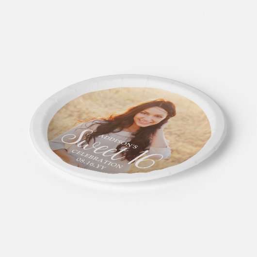 Sweet 16 Party Chic Trendy Script & Foto Modern Pappteller (Schrägansicht)