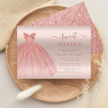 Sweet 16 Rose Gold Glam 16. Geburtstagsparty Einladung<br><div class="desc">Eine hübsche,  moderne und schicke,  süße 16-jährige Einladung mit Imitaten Rose Goldkleid und Glitzer spritzt vor dem Hintergrund rot-rosa. Fügen Sie einfach die Geburtstagsdetails hinzu,  indem Sie auf "Personalisieren" klicken.</div>