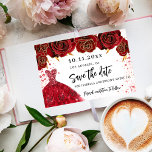 Sweet 16 schwarze goldene Kleiderfloralen glamourö Save The Date<br><div class="desc">Eine gmädchenhafte und trendige Save the Date-Karte für eine Sweet 16,  16. Geburtstagsfeier. Schwarzer Hintergrund mit schwarzen Rose,  vergoldeten Glitzer-Imitaten und goldenem Kleid. Personalisieren und fügen Sie Datum und Name/Alter hinzu. Der Text: Save the Date ist mit einem großen angesagten,  handgeschriebenen Stilskript geschrieben.</div>