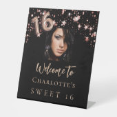 Sweet 16 schwarze Rose Goldstars Foto willkommen Sockelschild (Vorderseite)