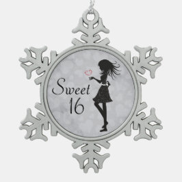 Sweet 16 Silhouette Girl and Hearts 16 . Geburtsta Schneeflocken Zinn-Ornament
