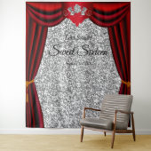 Sweet 16 Silver Rose Roter Vorhang Silberner Glitz Wandteppich (Beispiel)