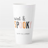 Sweet and Spooky Halloween Latte Tasse | Niedliche (Vorderseite)