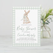Sweet Baby Dusche Bunny Rabbit Green Gingham Einladung (Stehend Vorderseite)