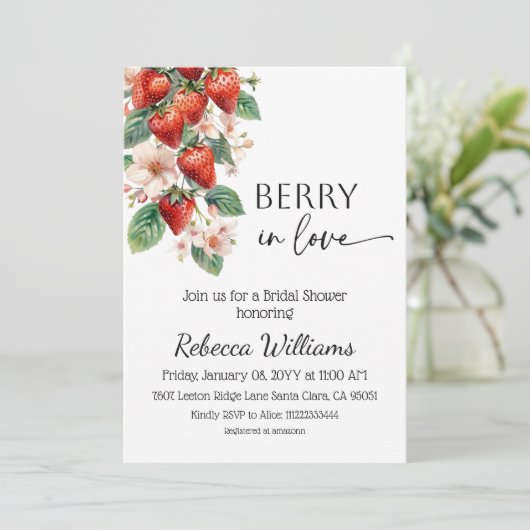 Sweet Berry in Love Strawberry Bridal Shower Einladung (Stehend Vorderseite)