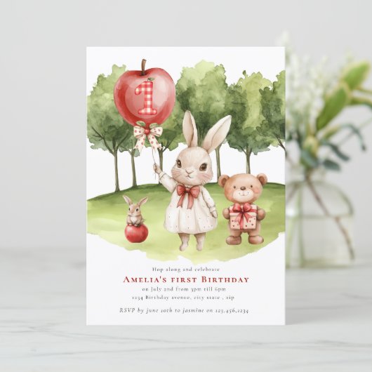 Sweet Bunny Apple First Birthday Invitation Einladung (Stehend Vorderseite)