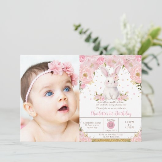 Sweet Bunny Rabbit Pink 1st 2nd 3rd Birthday Photo Einladung (Stehend Vorderseite)