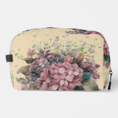 Sweet classic feminine dusty pink flowers waschbeutel (Vorderseite)