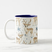 Sweet Deer Blue Christmas Snowflakes Zweifarbige Tasse (Links)