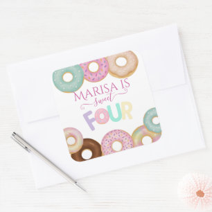 Sweet Donut Birthday Party für farbige Kinder - Quadratischer Aufkleber