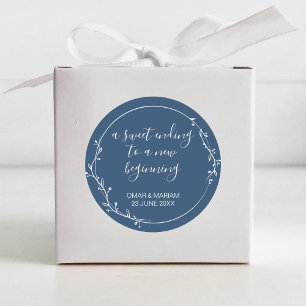 Sweet Ending New Beginning Navy Blue Gastgeschenk Runder Aufkleber