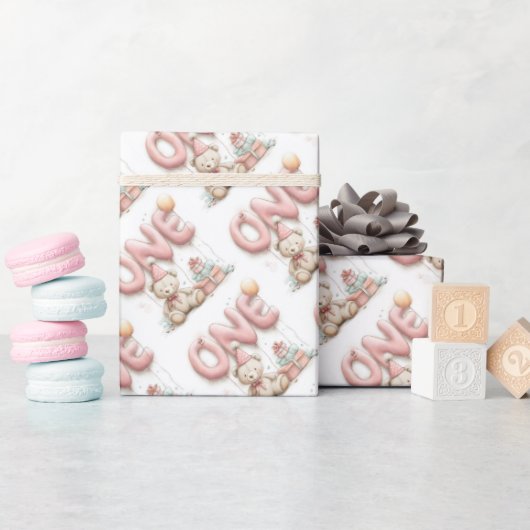 Sweet First Birthday Sticker with Teddy Bear Geschenkpapier (Babyparty)