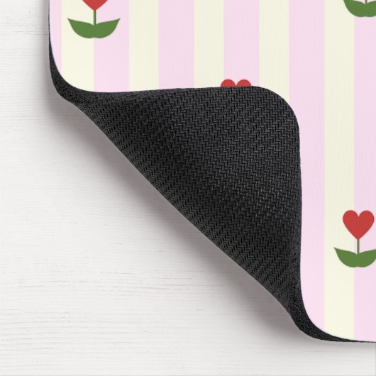 Sweet Heart Flower Pattern – Soft Pink Striped  Mousepad (Ecke)