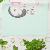 Sweet Kitty Cat Schlafen mit einem großen Herz im Geschirrtuch (Gefaltet)