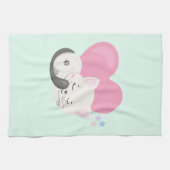 Sweet Kitty Cat Schlafen mit einem großen Herz im Geschirrtuch (Horizontal)