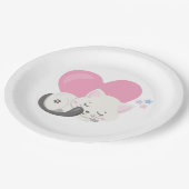 Sweet Kitty Cat Schlafen mit einem großen Herz im Pappteller (Schrägansicht)