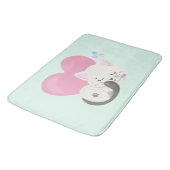 Sweet Kitty Cat Schlafen mit einem großen rosa Her Badematte (Schrägansicht)