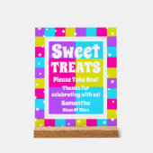 Sweet Leckereien Retro Neon Graduation Party Acrylschild (Vorderseite)