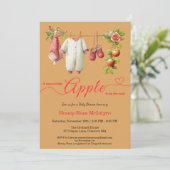Sweet Little Apple Baby Shower | Fall Rustic Baby  Einladung (Stehend Vorderseite)