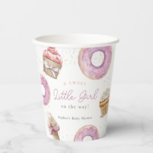 Sweet Little Girl Pink Cupcake & Donut Baby Dusche Pappbecher (Vorderseite)